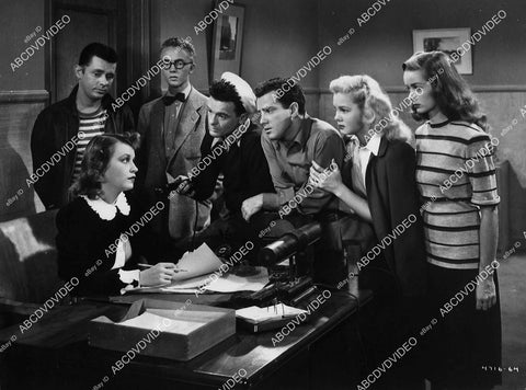 Freddie Stewart, June Pressier, Noel Neill, Warren Mills film Smart Politics - 11029-030