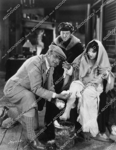 director Reginald Barker and Aileen Pringle on set silent film Body and Soul - 11030-027