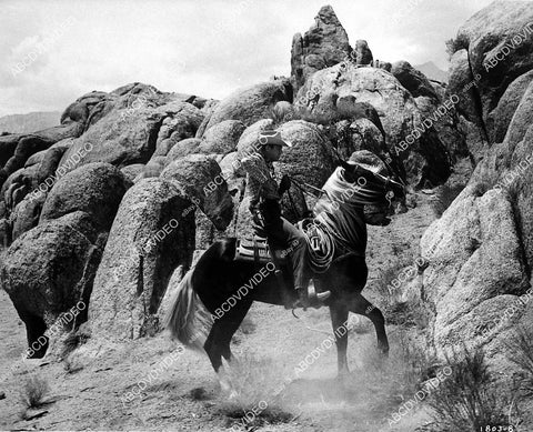 Rex Allen on his horse Koko film Under Mexicali Stars - 11032-001