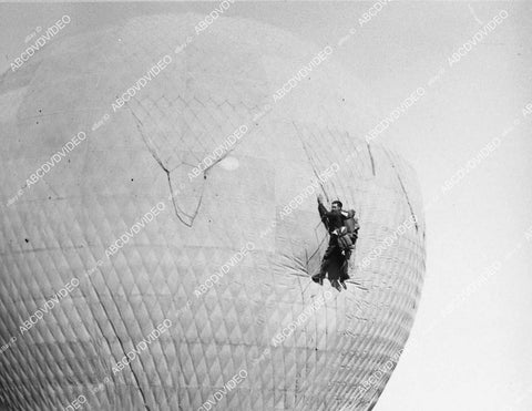 stunt man climbing on hot air balloon silent film Rookies - 11032-023