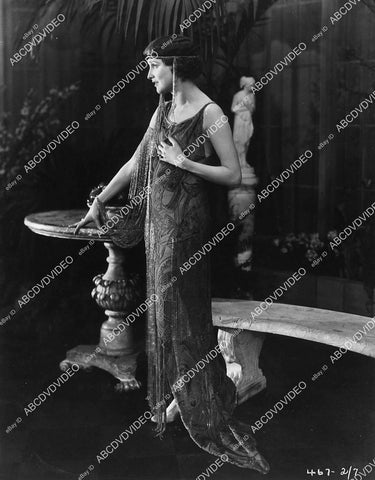 silent film star Agnes Ayers portrait - 11032-031