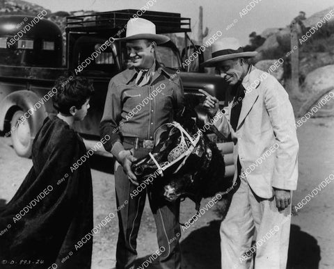 Neyle Morrow, Gene Autry film The Big Sombrero - 11033-021