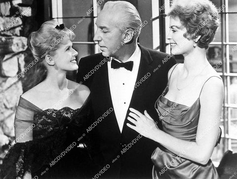 Lloyd Nolan, Dorothy McGuire, Connie Stevens film Susan Slade - 11040-006