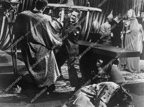 Jeanne Carmen, Robert Alda film The Devil's Hand - 11043-028