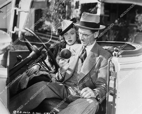 Ann Doran & Charley Chase have car trouble short subject film Rattling Romeo - 11047-006