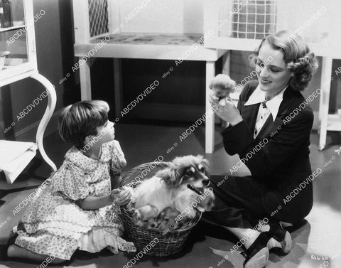 Scotty Beckett & Sally Eilers play w puppy dogs film Pursuit - 11047-022