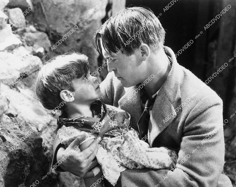 Scotty Beckett, Chester Morris film Pursuit - 11047-029