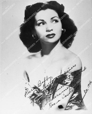 music Puerto Rican singer Diosa Costello portrait - 11048-007