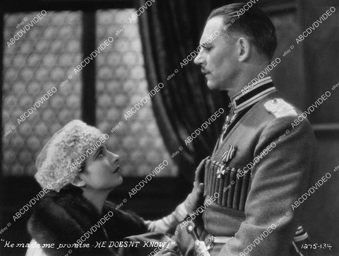 Walter Huston, Kay Francis film The Virtuous Sin - 11049-017