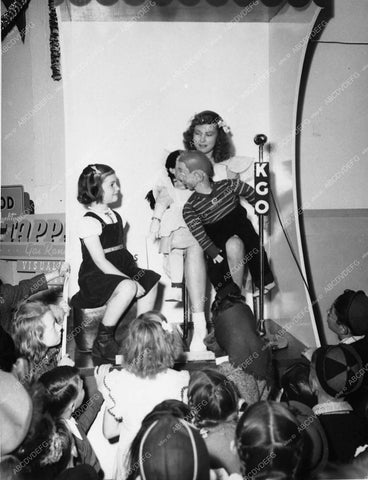 Shirley Dinsdale ventriloquist TV Judy Splinters KGO Microphone 12146-24