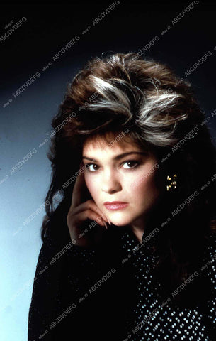 beautiful Valerie Bertinelli portrait 35m-824