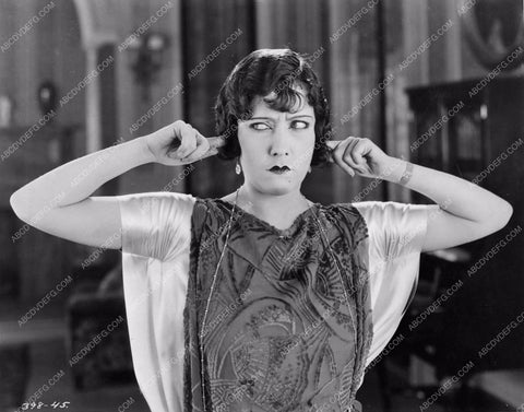 Gloria Swanson doesn't like the sound of that 75-03