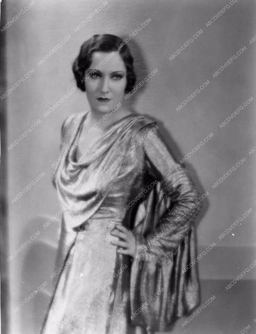 Gloria Swanson early glamour shot 75-05