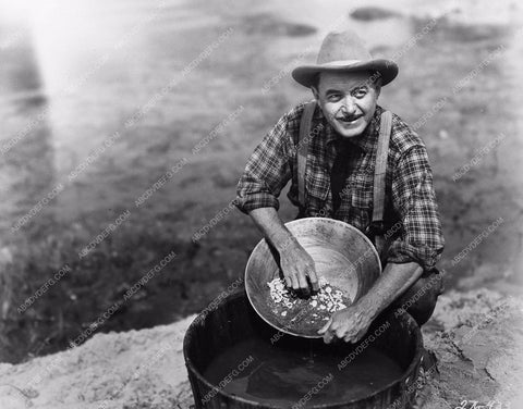 Harry Carey silent film The Trail of '98 171-28