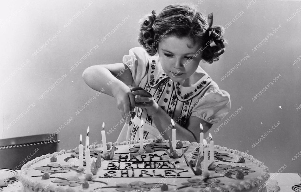 Shirley Temple cutting birthday cake 173-10 – ABCDVDVIDEO