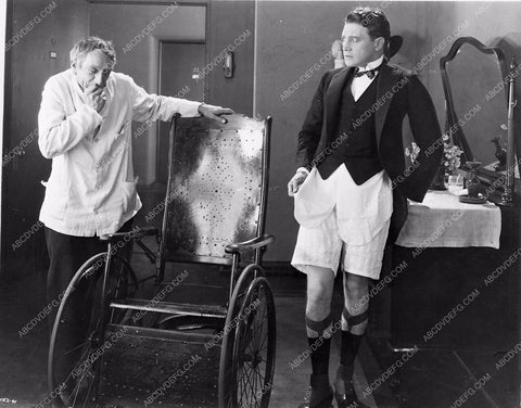 Buster Keaton Speak Easily 197-03