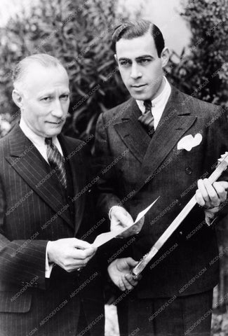 Adolph Zukor Mary Pickford signing contract 400-22