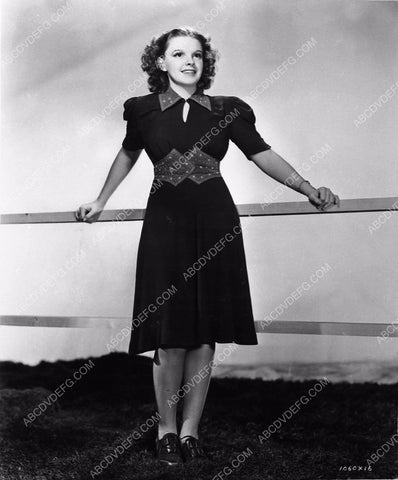 Judy Garland wardrobe portrait film The Wizard of Oz 455-01