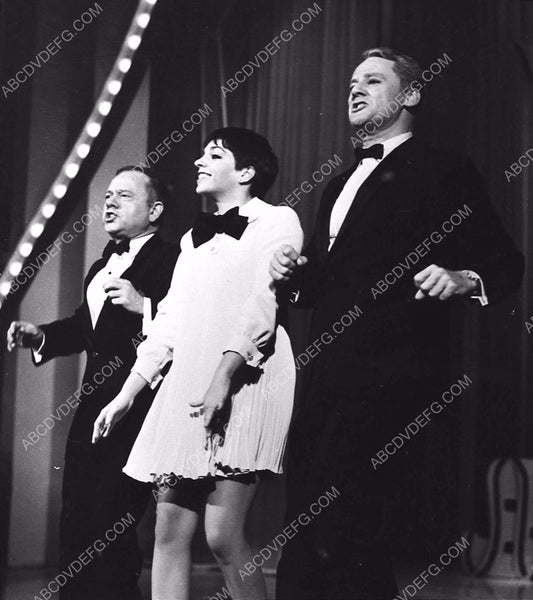 Mickey Rooney Liza Minnelli Van Johnson on some TV special 455-21 ...