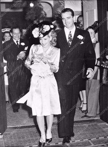 news photo Gloria DeHaven John Payne leaving church after wedding ceremony 511-15