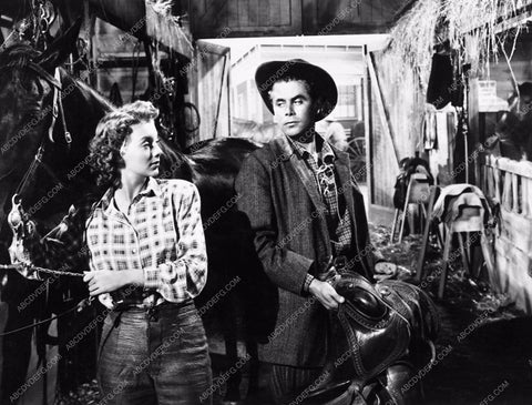 evelyn Keyes Glenn Ford western film The Desperadoes 529-03