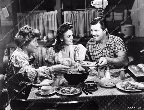 Marjorie Main Donna Reed James Craig film Gentle Annie 529-04