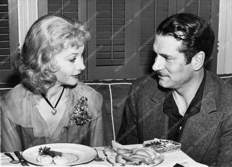 candid Laurence Olivier visiting Vivien Leigh at Streetcar Named Desire 563-27