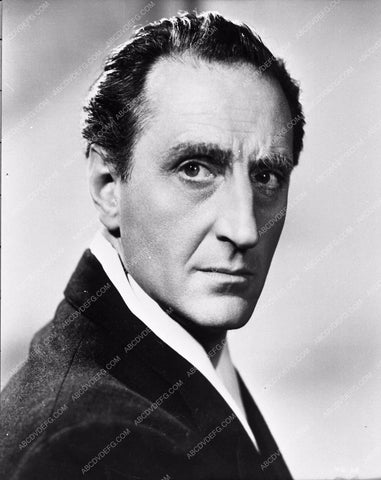 excellent portrait of Basil Rathbone 563-29