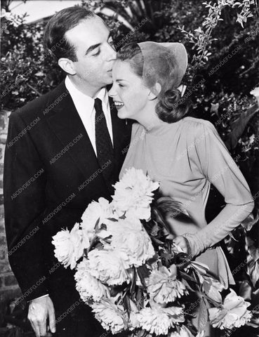 great candid of Vincent Minelli and Judy Garland at wedding ? 563-31