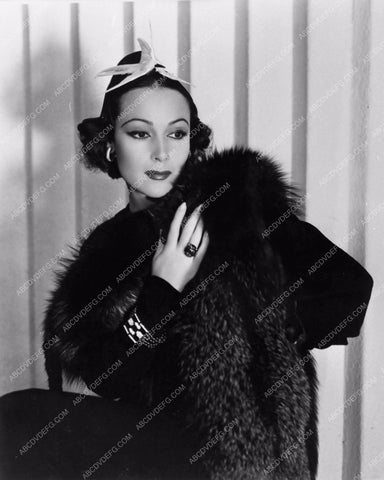 Dolores del Rio fashion in fur portrait 590-19