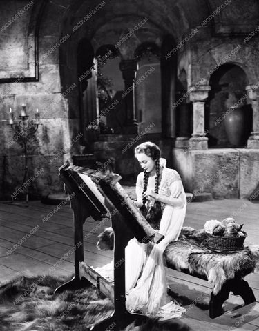 beautiful Olivia de Havilland film Adventures of Robin Hood 593-05