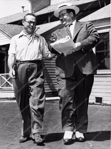 candid Oliver Hardy and Harry Langdon ? 667-09