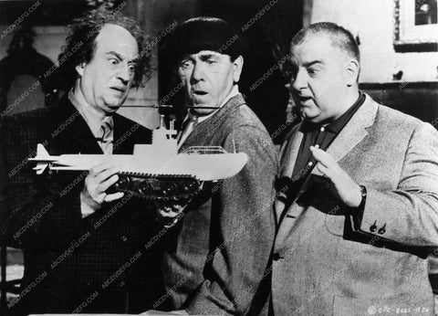 The Three Stooges in Orbit Moe Larry Curly Joe 668-19