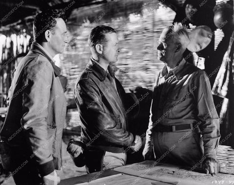 John Wayne Robert Montgomery They Were Expendable 669-10