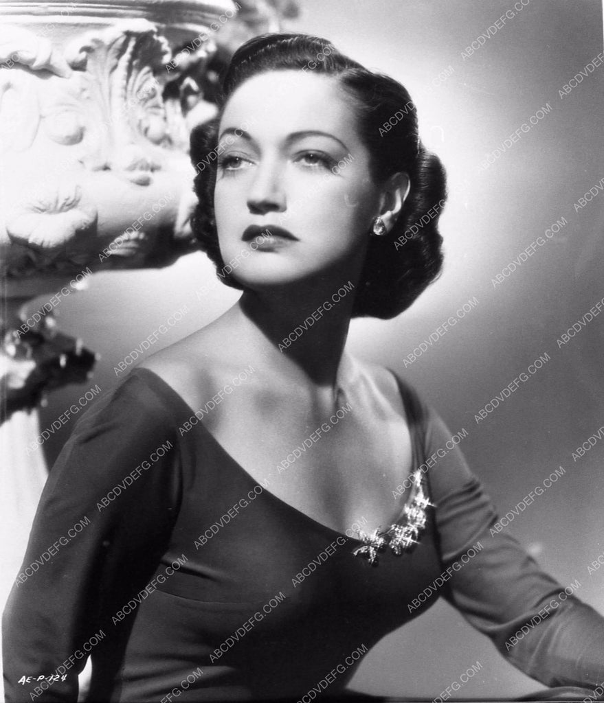 Dorothy Lamour portrait 683-29 – ABCDVDVIDEO