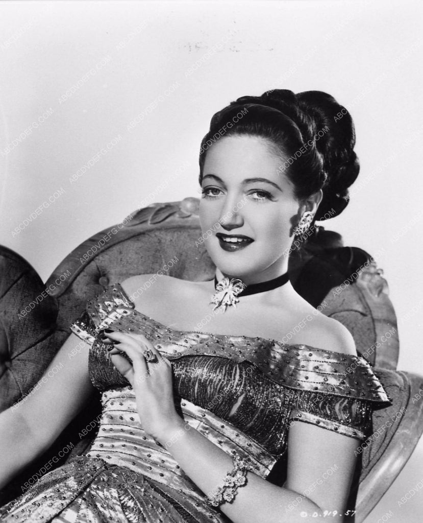 Dorothy Lamour portrait 683-32 – ABCDVDVIDEO