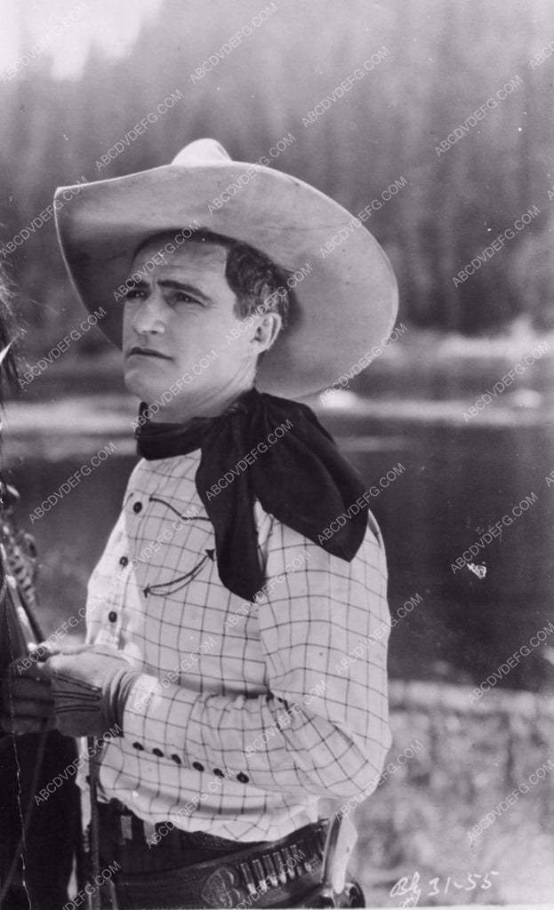 cowboy star Tom Mix western pose 687-09 – ABCDVDVIDEO