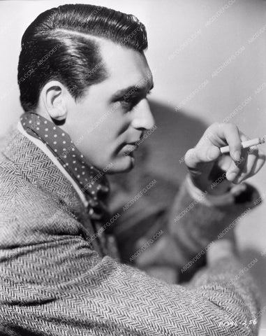 Cary Grant and cigarette profile pose 711-03