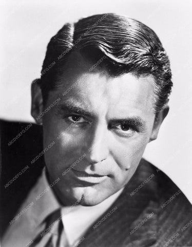 Cary Grant full headshot portrait 711-35