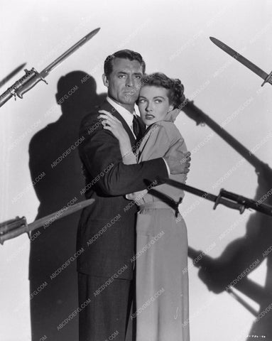 Cary Grant Paula Raymond in Crisis cool shot 711-36