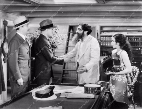 Leslie Howard and cast Never The Twain Shall Meet 716-22