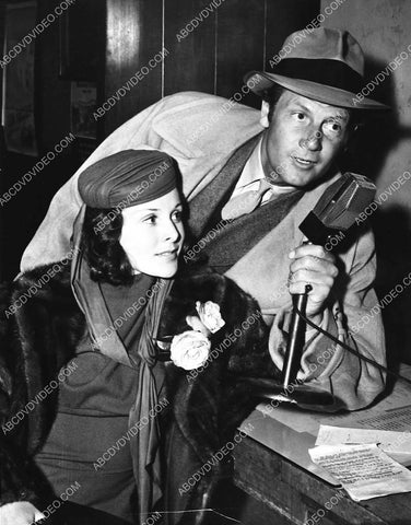 candid Frances Dee Joel McCrea clowning around 734-13