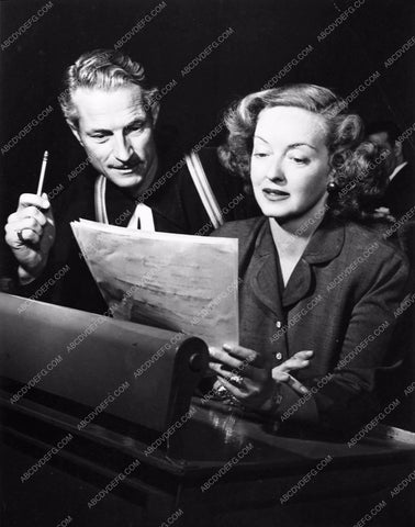 Bette Davis & radio producer Jack Johnstone CBS Family Hour of Stars 735-02