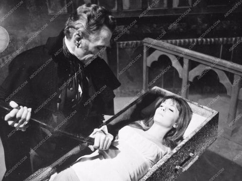 Peter Cushing ready to stake Ingrid Pitt film The Vampire Lovers 735-24