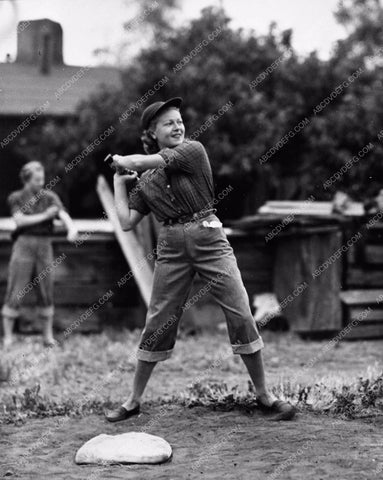 candid Lana Turner at the plate behind the scenes playing baseball 765-05