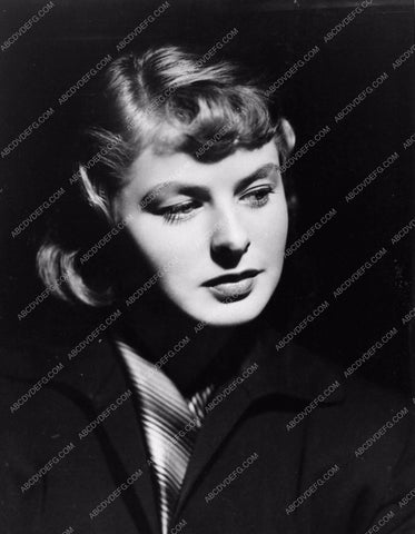 Ingrid Bergman beautiful portrait 807-05