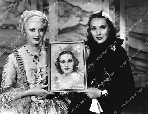 candid Ethelreda Leopold w painting of and Dolores Del Rio 809-07