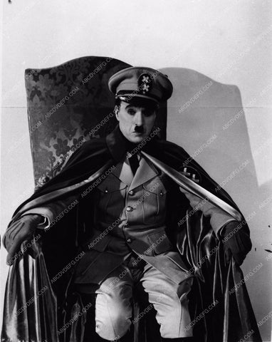 Charlie Chaplin The Great Dictator 836-22