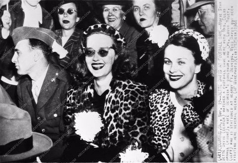 candid photo Bette Davis at football game w/ wife of Georgia Gov. Ellis Arnall 842-01