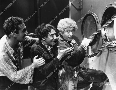 Allen Jones Chico Marx Harpo Marx film A Night at the Opera 848-15